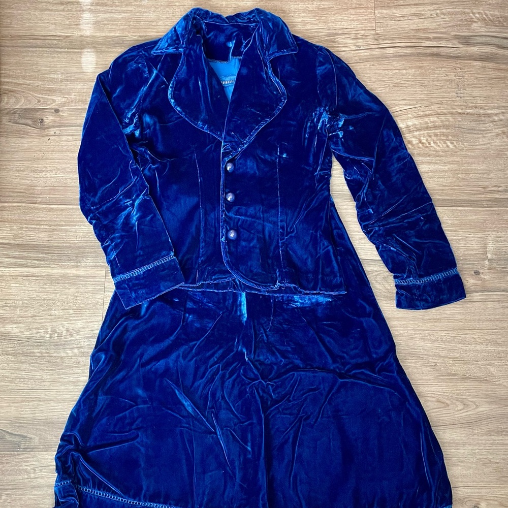 Royal blue velvet blazer and skirt.